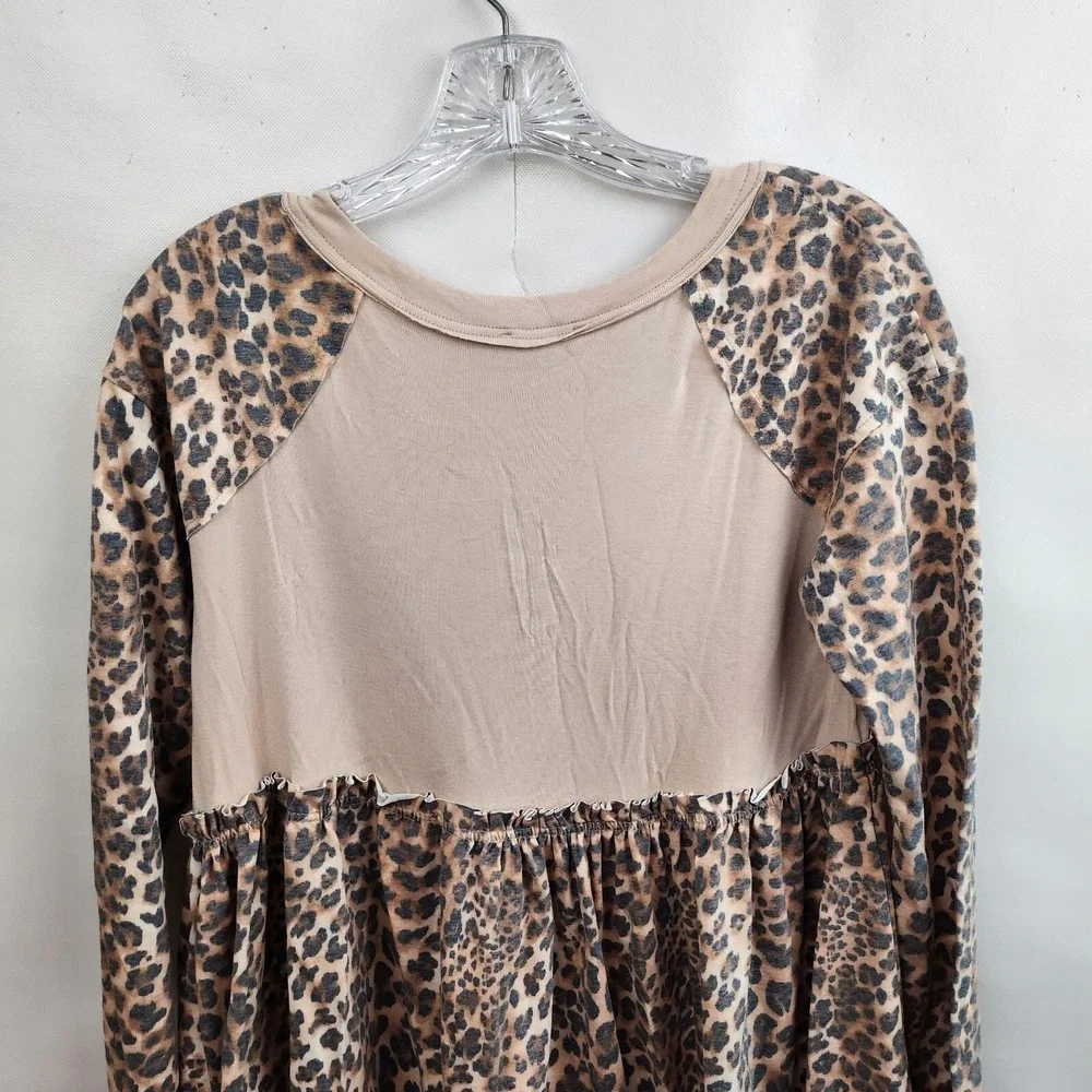 Easel Womens BOHO Babydoll Top Small Tan Brown Animal Print Contrast Long Sleeve